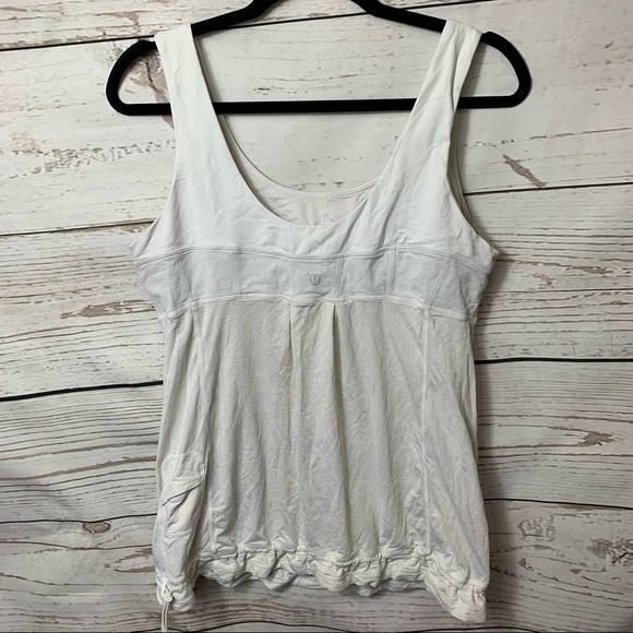 Lululemon Hustle & Bustle TankHeathered Lt Grey / Wee Stripe White Silver Spoon - Picture 4 of 6